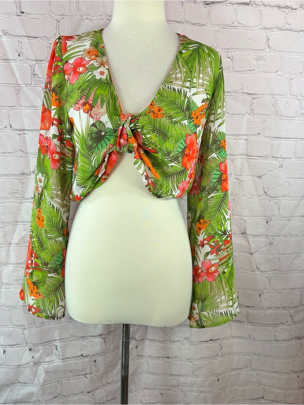 gianni bini GB Tropical floral sheer Twist Front Crop Top women M resort wear